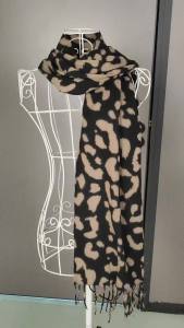 Luxury Leopard Print Cashmere Scarf Vintage Style Women Long Shawls Soft Warm Winter Pashmina Shawl Tassels Neck Warmer Autumn