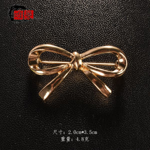 เข็มกลัดติดหน้าอกประดับมุกพลอยเทียมเข็มกลัดติดหน้าอกกี่เพ้าสำหรับชุดสูทแบบผู้หญิงระดับไฮเอนด์เข็มกลัดกันโป๊เครื่องประดับมีสไตล์เฉพาะตัวนิชแบรนด์สไตล์ญี่ปุ่นเกาหลี