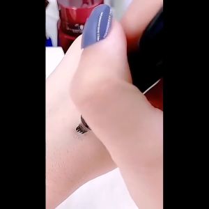 ดินสอเขียนคิ้วที่เขียนคิ้ว, 4 แฉก คิ้วสวยดูเป็นธรรมชาติ ดินสอเขียนคิ้ว กันน้ำ Eyebrow pencil