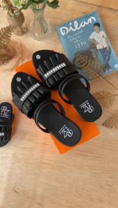 Sandal Teplek wanita ibu dan anak sandal couple sol karet anti slip model kikinian 2024 code mayestik 01
