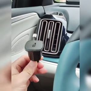 New 2023 - Giá Đỡ Kẹp Điện Thoại Cài Khe Cửa Gió Điều Hòa Trên Xe Hơi Ô Tô Thế Hệ Mới - Nhỏ Gọn Chắc Chắn