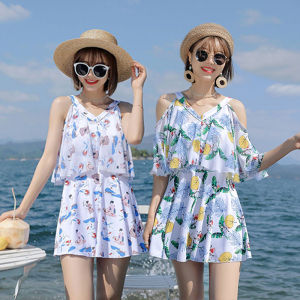 ชุดว่ายน้ำสตรีที่ปกปิดหน้าท้องและดูสง่างามสำหรับวันหยุด ชุดว่ายน้ำสไตล์ฤดูร้อนสำหรับผู้หญิงไซส์ใหญ่ที่สวมใส่สบายและน่ารัก