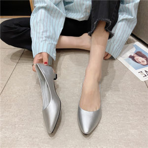 รองเท้าส้นเตี้ยสีเงินสไตล์ใหม่สำหรับผู้หญิงในช่วงฤดูใบไม้ผลิ รองเท้าทำงานแบบสวมหัวแหลม พื้นนุ่ม รองเท้าสวมสบายสำหรับใส่ทำงาน