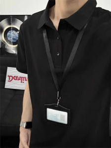 เสื้อโปโลแขนสั้นสีดำสไตล์อเมริกันสำหรับผู้ชายและผู้หญิง ฤดูร้อน คอปกพับ ใส่ไปทำงาน ลำลอง ลำลอง ลำลอง