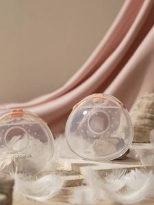 Boboduck 3 in 1 Wearable Breastmilk Collector Shell With Case Breast Pad (2 Pcs) F5213