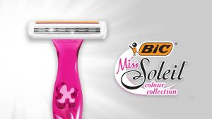BIC Miss Soleil Disposable Razors for Women 2pcs (Vitamin E Lubricating Strip)