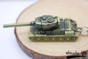 Creative Miniature Small Tank Knights Fortress Keychain Keychain Pendant Mini Military Model Souvenir Collectibles