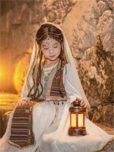 Princess Style White Dress Childrens Traditional Chinese Clothing Performance Costume for Girls Ancient Chinese Ethnicity Design