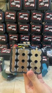 Pin đóng 20 cell Việt Phú dùng seo xám mạch 3-8 mofet chân pin phổ thông