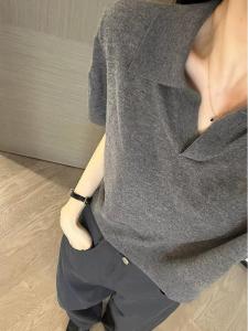 เสื้อยืดคอโปโลผู้หญิงแขนสั้นหลวมสไตล์ฤดูร้อน 2025 ทรงสลิมฟิต เสื้อสเวตเตอร์ถักผ้าขนสัตว์ คอกลม ทรงหลวม คอกลม แขนสั้น ทรงหลวม