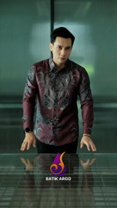 BATIK ARGO Nareswara Burgundy Kemeja Batik Pria Slimfit Lapis Furing Lengan Panjang