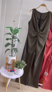 Jumpsuit จั้มแขนกุด แต่งบิดเอว TT22494