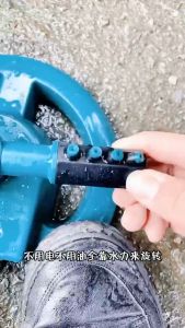 สปริงเกลอร์รดน้ําต้นไม้หมุนอัตโนมัติ 3 แขน 1 ชิ้นสําหรับรดน้ําสนามหญ้าสวน