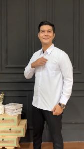 Kemeja Polos Katun Kerja Kantor Formal Lengan Panjang Pria
