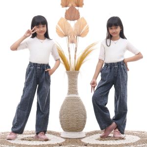 Kulot Polos Lipat Rawis Anak-anak Tanggung Umur 8-13 Tahun/Kulot Jeans/Kulot Jeans Anak/Kulot Rawis&Lipat/Kulot Anak Tanggung/Kulot Jeans Perempuan/Kulot Jeans Anak/Kulot Kekinian/Kulot Jeans Import/Kulot Highwaist/Kulot hits/Kulot Terbaru