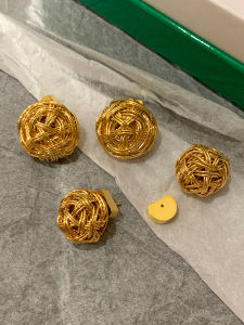 Golden Metal Yarn Large round Ball Twisted Womens Earrings Retro High-end Luxury Sensation Exaggerated Earrings Jewelry