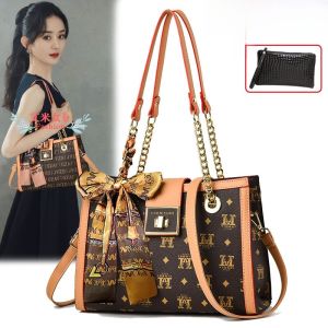 Fashionable Large Capacity Tote Bag Womens Crossbody Shoulder Bag Stylish Print Popular 2025 New Handbag Trendy Chain Handle