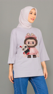 FOREVER CLOTH Kaos Oversize Wanita Lengan 7/8 Katun Combed 24s The Monster Labubu