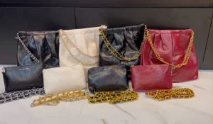 TÚI ĐEO VAI NỮ CK2-40671449 Size :30cm *6cm*26cm