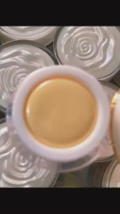 Kem sâm nhung collagen nén mềm nuôi dưỡng và làm mềm làn da giúp khóa ẩm sâu trong da và collagen nhăn ngăn ngừa lão hóa