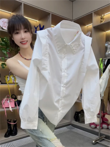 European Goods Early Spring New Fashionable Stylish Pearl Collar White Shirt Female Elegant Fancy Loose Slim Looking Tops