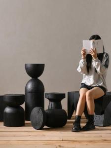 Creative Minimalist Style Black Solid Wood Sofa Side Table Triangle Sandglass Shape Original Wood Stool Bedroom Low Stool Homestay Decoration