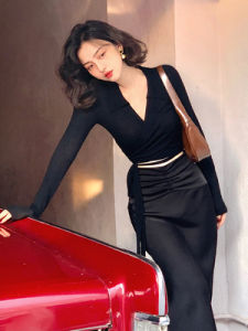 French Vintage Early Autumn New Style Wine Noon Short Knitted Top Womens High Waist Belted V-neck Pullover Cotton Long Sleeve