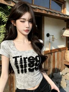 GUZILIAN | Round Neck Letter Print Slim Fit T Shirt Short Length