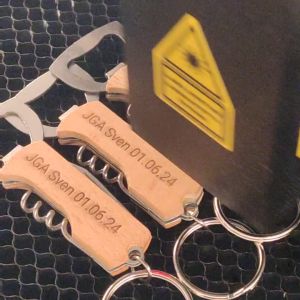 Personalized Wooden Bottle Opener & Wine Opener Manual