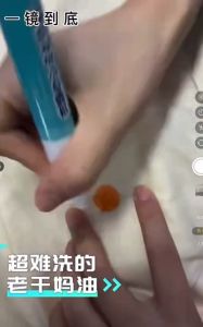 (SG Seller) ★ Japan Brand CLEALION Clothing Fresh Stain Remover Portable Pen ★ Shirt Clothes Tee Shorts Pants Stains Mark Removal Magic Agent Cleaner Laundry Detergent Liquid Solution Spot Soil Splash Smudge Dye Food Sauce Juice Coffee Tea Oil Lipstick