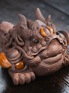 Decorative Three-legged Golden Toad Tea Pet