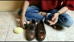 Mink oil balsam perawatan untuk sepatu jaket tas dsb Produk yang terbuat dari bahan Kulit - semi kulit syntetis