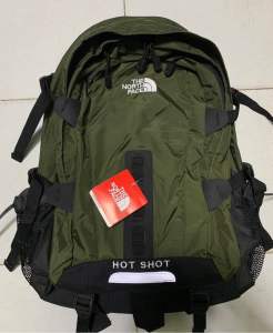 กระเป๋าสะพายข้างหลัง (เป้)