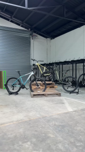 【Giao hàng địa phương】ROCKBROSXe đạp leo núi 27.5 Hợp kim nhôm Shimano 24 tốc độ Người lớn Phanh đĩa xe đạp Cáp nội bộ MTB cho chiều cao 160-198cm