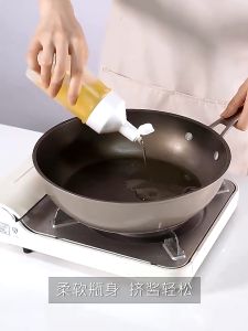 250ML Condiment Squeeze Bottles: Ideal for Ketchup, Mustard & Salad Dressing