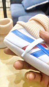 Sepatu Walker Bayi Kanvas Karakter Bersepeda Ujung Bulat dengan Tali Pengait - Nyaman untuk Anak Laki-laki & Perempuan