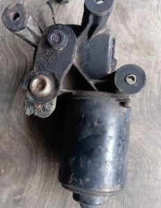 dinamo wiper Suzuki carry Futura barang yang berang asli original copotan masih bagus