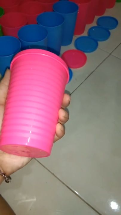 Gelas Minum dan tutupnya Gelas plastik