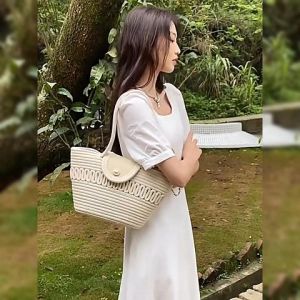 LHShoess สต๊อกแน่น กระเป๋าสะพายแฟชั่น ทรงสวย ใบใหญ่ ใครสายพกไม่ควรพลาด สีสันคุมโทนไม่ฉูดฉาด แมทช์ง่าย รุ่นนี้ไม่ซื้อคือพลาดมาก จัดเลย