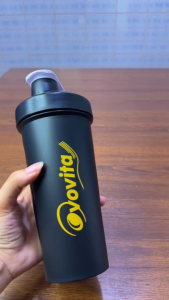 Bình lắc shaker OVOVITA phụ kiện thể thao thiết kế tiện lợi dùng cho tập gym thể dục dung tích 600ml