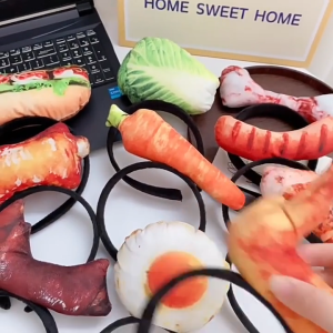 BEYTM Fun Creative Sound Unpressing Hair Band ล้างหน้า Hair Band ตลกจำลองซี่โครงไก่ปีกคาดผมสำหรับผู้หญิง