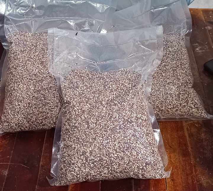 Broken malagkit na itim or Binlod  | 1kilo | vacuum sealed |Ground Glutinous Black Rice