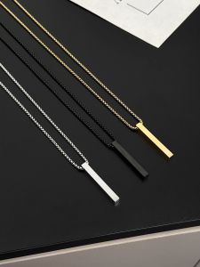 สร้อยคอไททาเนียม ทรงสี่เหลี่ยมจัตุรัส 3 มิติ สำหรับผู้ชาย สร้อยคอสานเสื้อผ้าผู้หญิง ไม่ซีดจาง ห้อยจี้เรขาคณิต ทรงเรขาคณิต ทรงเรขาคณิต