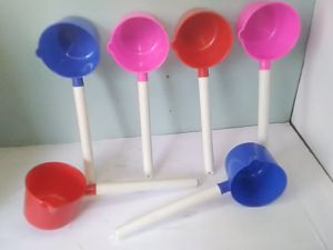 Gayung mandi drat gagang panjang plastik / Diansari / Plastik