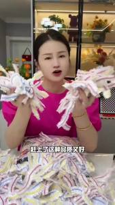 Multifunctional food-grade food storage cover for leftovers/fruits/salad bowls. Fly-proof dust-proof and odor-preventing. Colored elastic closure. Household set.