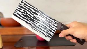 หินลับมีด&มีดทำครัว สำหรับลับมีด2ด้าน ลับมีดกรีดยาง มีดทำครัวหั่นกระดูก เกรดพรี่เมียม ปังตอ ด้ามไม้ มีดคมกริบ สวยงาม ของแท้100% พร้อมจัดส่งสินค้า