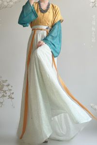 Original Hanfu Womens round Neck Yanshi One-Piece Waist-Length Eight-Split Skirt Summer Polyester Fiber 100% Traditional Chinese Clothing