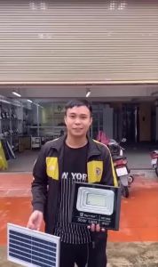 Đèn Năng Lượng Mặt Trời Đèn Led Chống Lóa Cao Cấp 500W chiếu sáng biển quảng cáo sân vườn kho bãi nhà xưởng công trình. Bảo hành 2 năm
