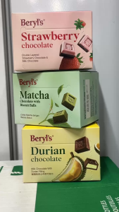 Date 10/27 Socola Beryls Malaysia vị sầu riêng / trà xanh / dâu 60g