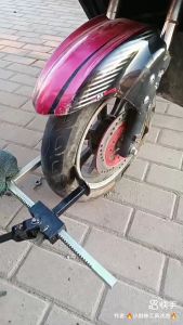 Alat Cukit Pelepas Ban Motor / Mobil Portabel Tire Changer Operasi Manual Alat Press Ban Vacuum Mesin Pengganti Ban